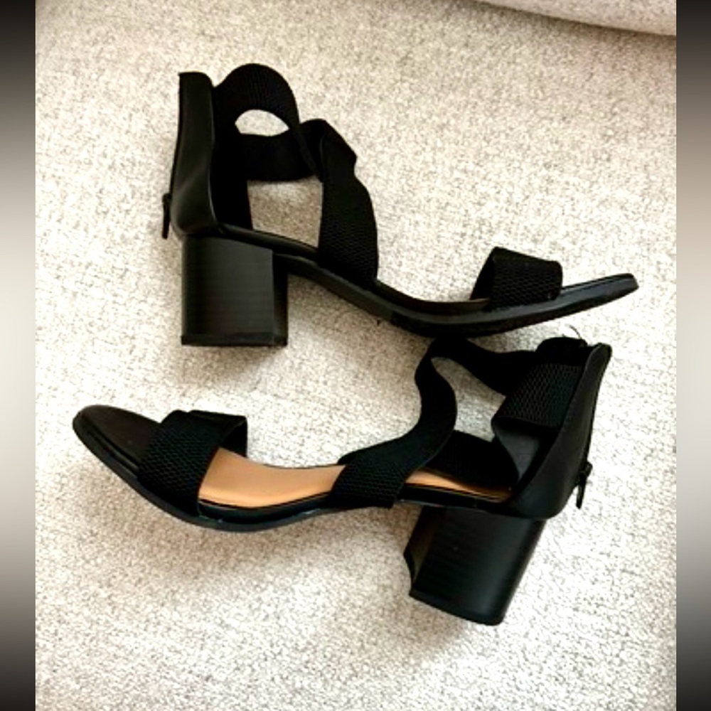SOLD Tommy Bahama Black Thalia Sandal Women’s 8 - Picture 2 of 4
